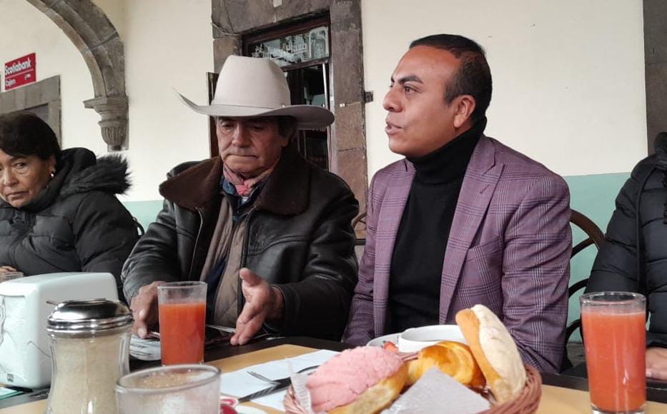 Invitan productores de maguey a foro para aprovechamiento del aguamiel