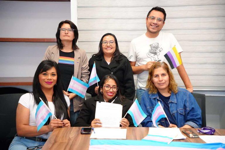 Recibe Gabriela Hernández Islas Iniciativa de Cupo Laboral para personas trans y no binarias