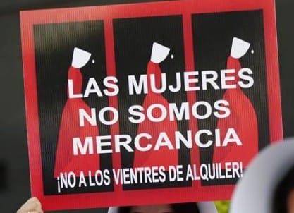 Las mujeres no somos mercancía, ¡no a los vientes de alquiler! cartel feminista con ilustraciones de mujeres en protesta.