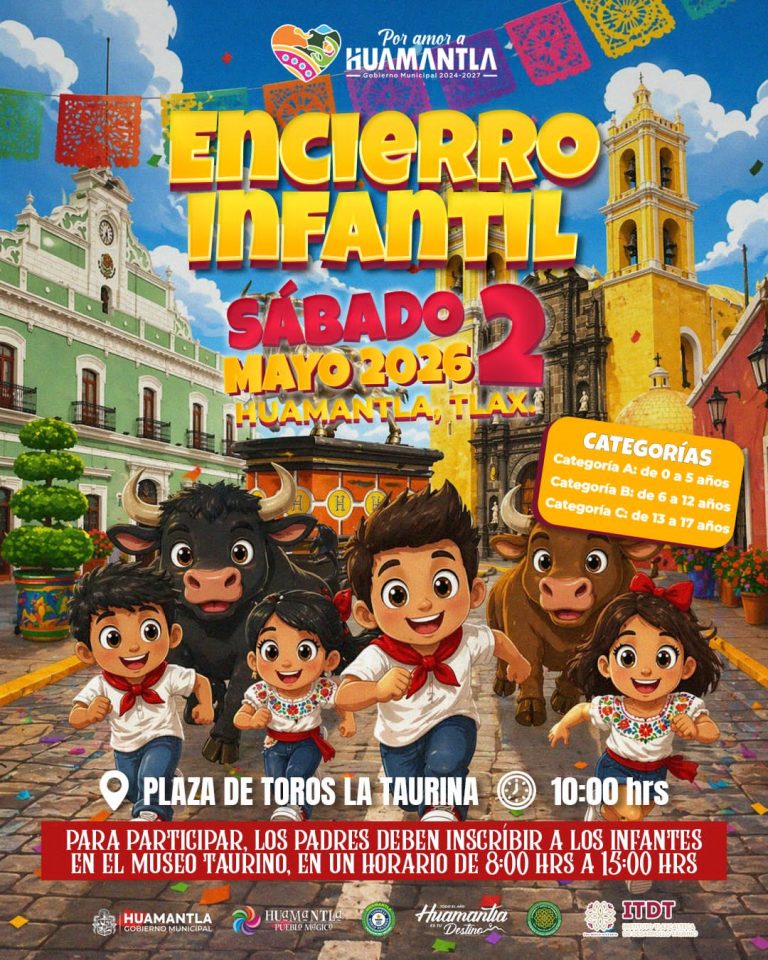 Enlace infantil en Huamantla, Tlaxcala, con niños y animales en una celebración cultural, con edificios históricos y decoraciones tradicionales en el fondo.