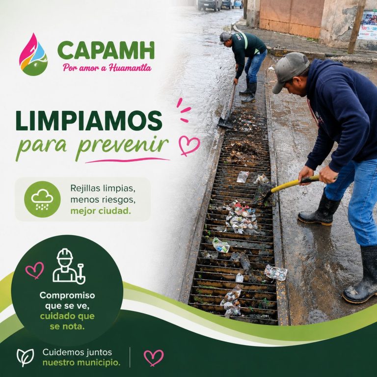 LIMPIEZA DE DRENAJES PARA PREVENIR INUNDACIONES EN TLAXCALA, MÉXICO, CON PERSONAL REMOVIENDO BASURA Y RESIDUOS EN LA CALLE.