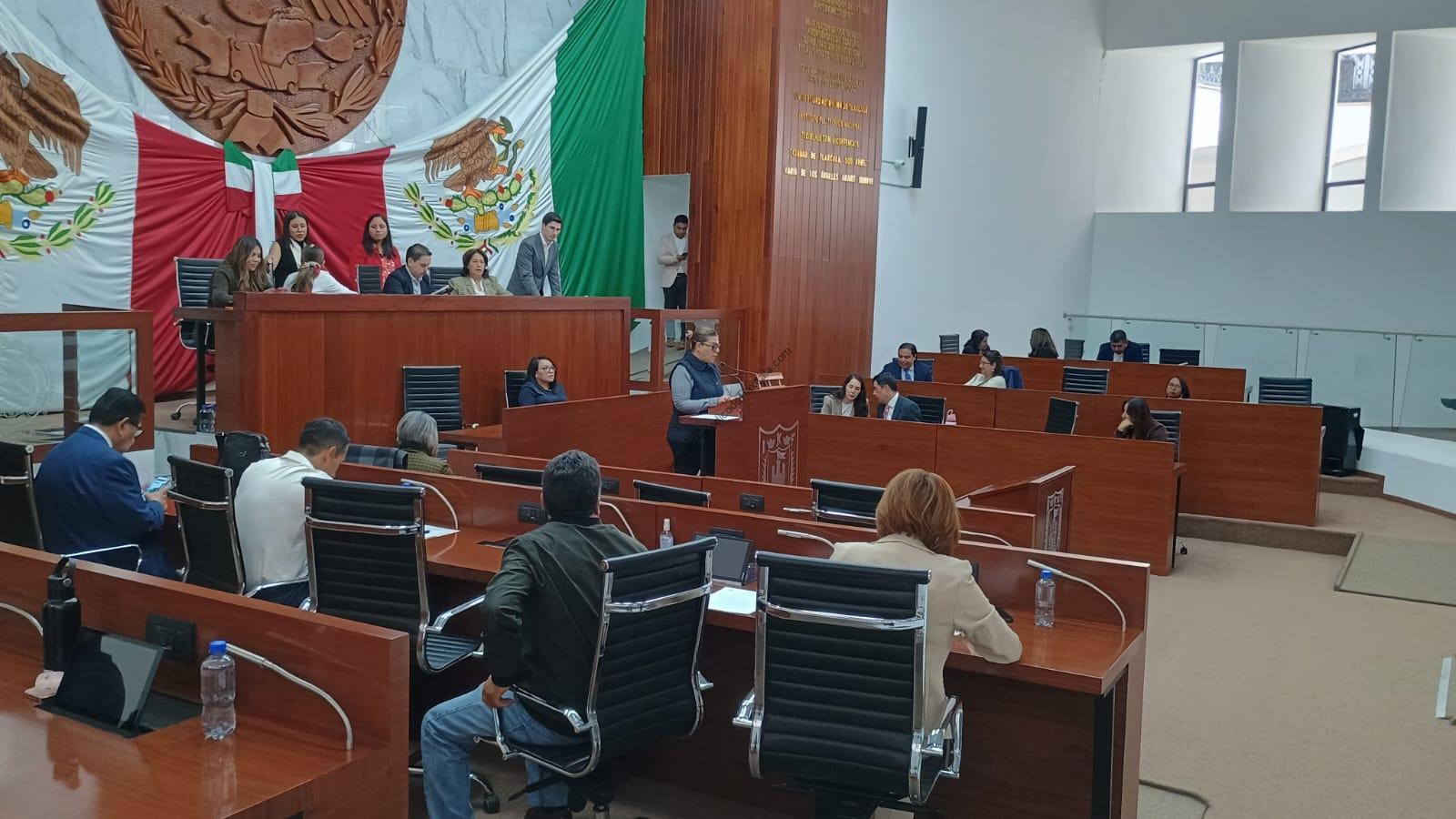 Proponen otorgar apoyo económico a estudiantes que realizan su servicio social