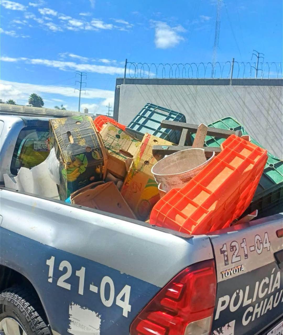 Gobierno de Chiautempan refuerza acciones para retirar objetos y liberar la vía pública